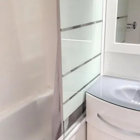 Διαμέρισμα Climatise Avec Piscine Et Parking A - Fr-1-610-75 Bormes-les-Mimosas